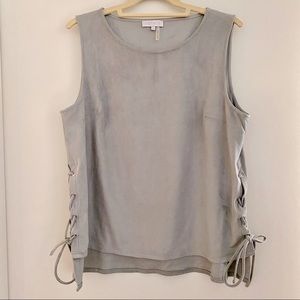 - 1.STATE gray vest with ties on both sides.